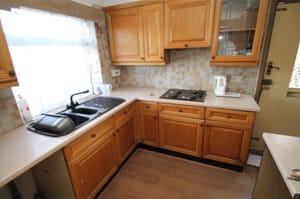 Photo of kitchen before renovation