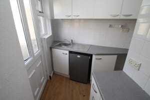 Photo of kitchen before renovation
