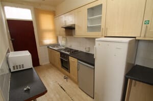 Photo of kitchen before renovation